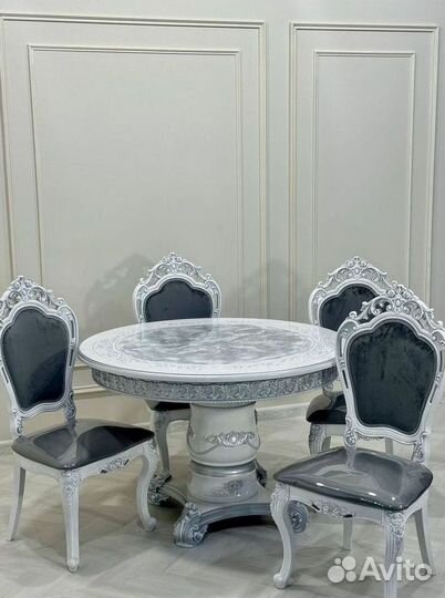 Комплект стол и стулья