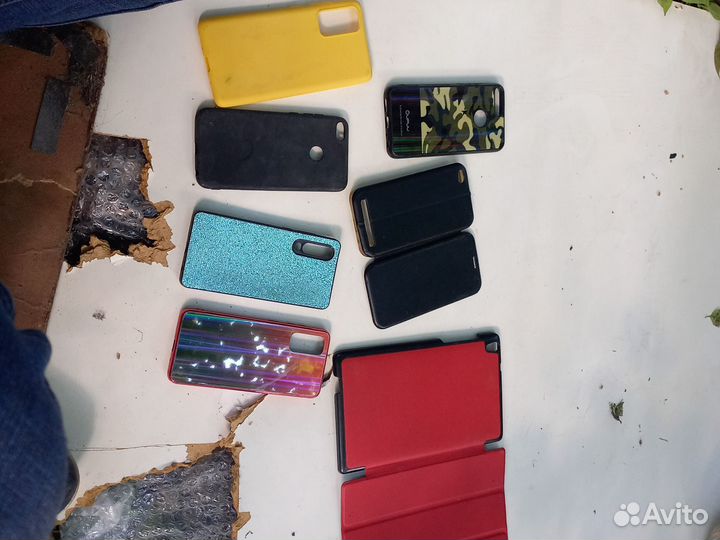 Чехлы на телефон
