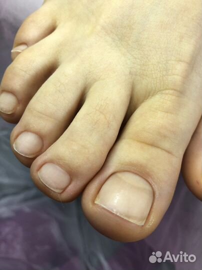 Модель на педикюр