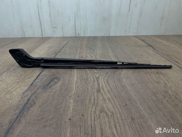 Поводок дворника / дворник багажника Volvo V70 SW