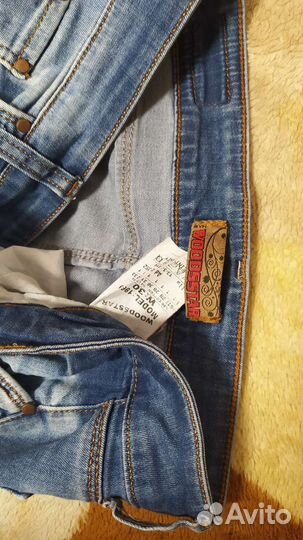 Джинсы женские