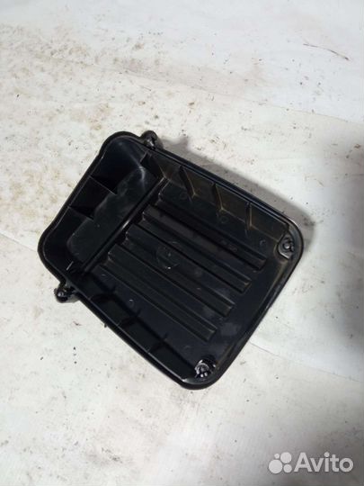 Крышка корпуса воздушного фильтра Jetta 5
