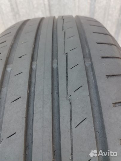 Yokohama BluEarth AE50 215/65 R17 99V