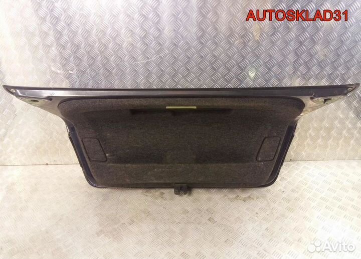 Крышка багажника Volkswagen Passat B6 3C5827025H