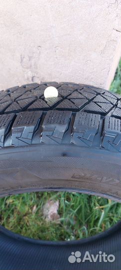 Bridgestone Blizzak DM-V2 235/55 R18 100T