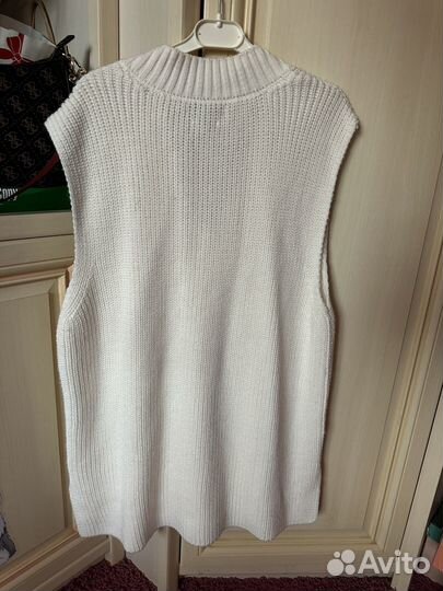 Жилетка вязанная Reserverd