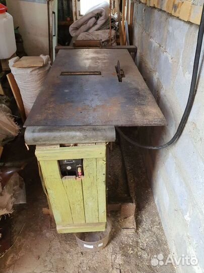 Деревообрабатывающий станок