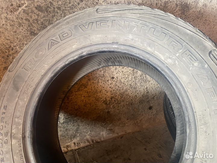 Kumho Road Venture APT KL51 205/70 R15