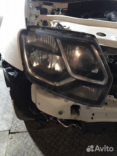 Фара дастер 2018 год