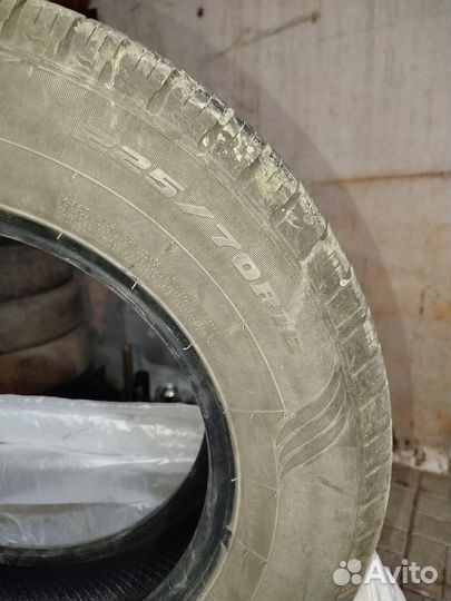 Royal Black Royal Sport 225/70 R16 87H