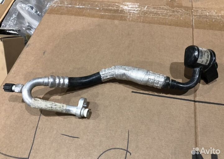 Трубка компрессора Mercedes 203 C 32 AMG Kompresso