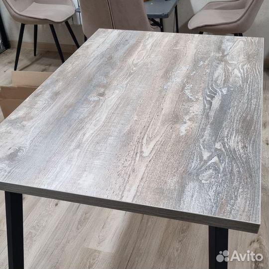 Кухонный стол