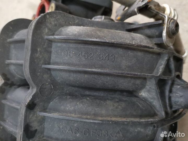 Коллектор впускной Daewoo Nexia седан Н100 F16D3