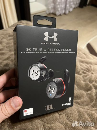 Беспроводные наушники JBL under armour