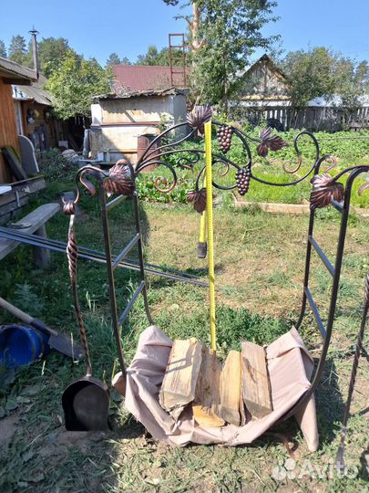 Дровница для камина