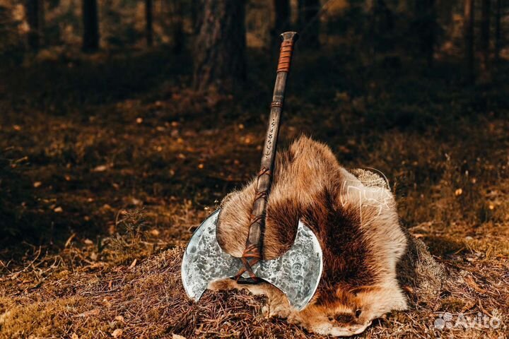 Кованый топор Перуна двусторонний