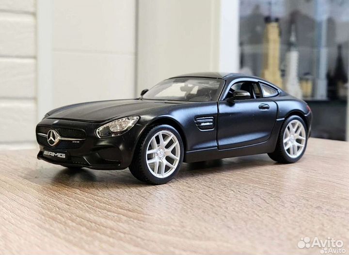 Mercedes AMG GT Matte Black 1:24 Maisto