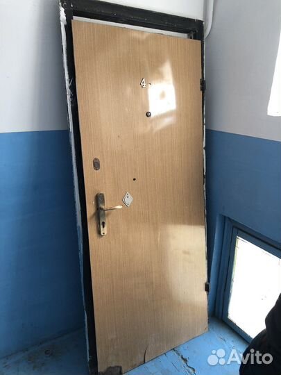 Дверь входная металлическая бу