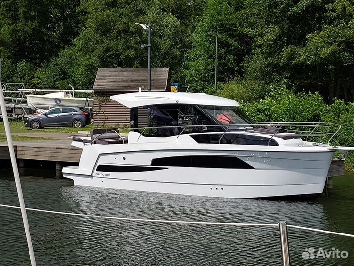 Катер Nautic 880