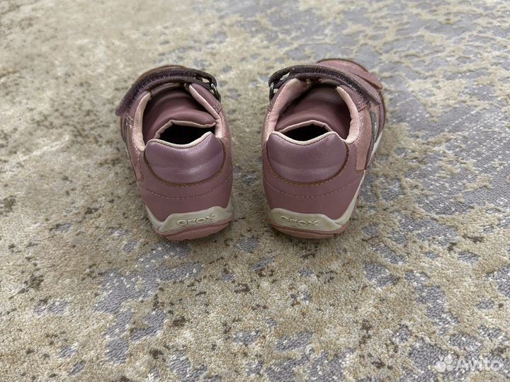 Кроссовки geox 24