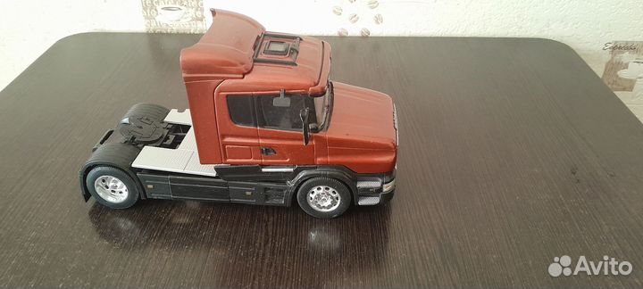 Модель scania 1/32