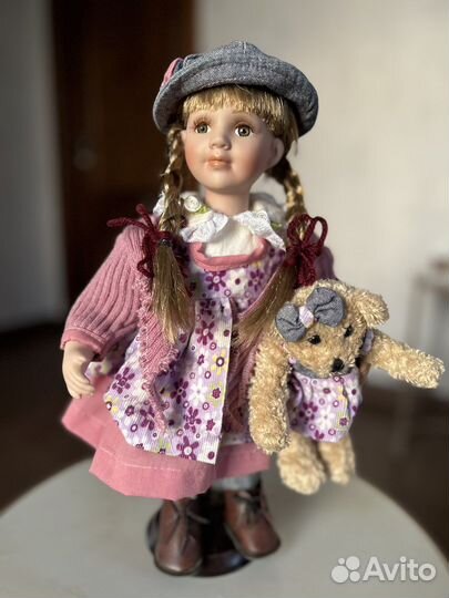 Кукла фарфоровая коллекционная
