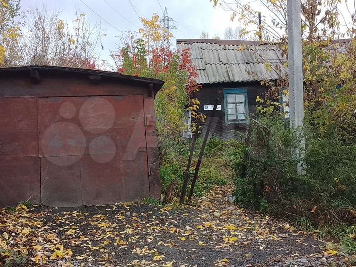 Дом 27,4 м² на участке 15 сот.