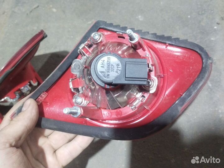 Фонарь задний левый, правый Volkswagen Passat B6