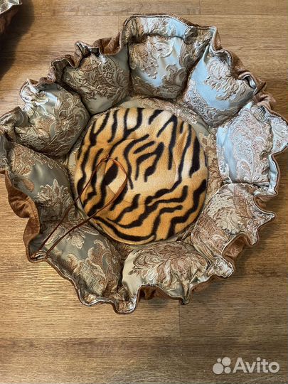 Лежанка для собак и кошек