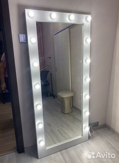 Гримерное зеркало