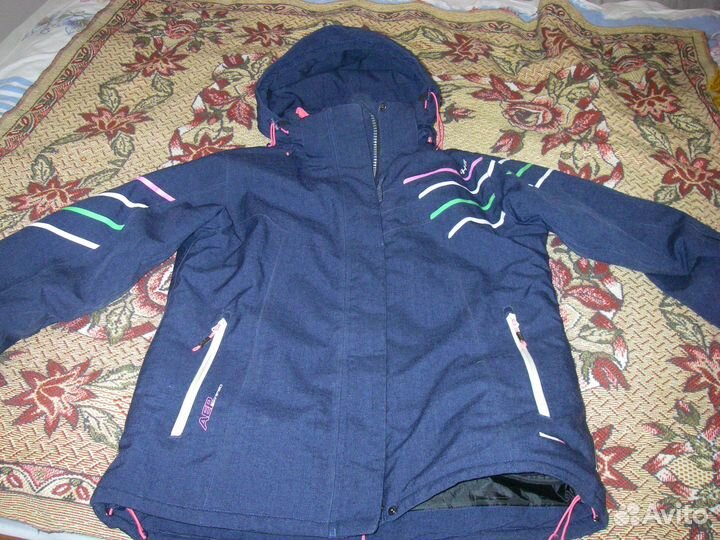 Горнолыжная куртка женская 48-50