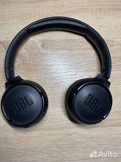 Беспроводные наушники jbl tune 560bt