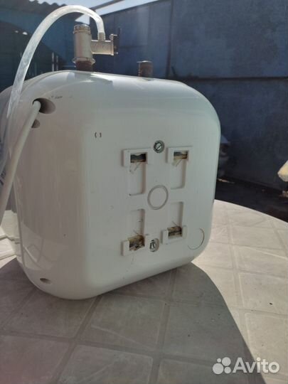 Водонагреватель Zanussi ZWH/S 10 Mini U