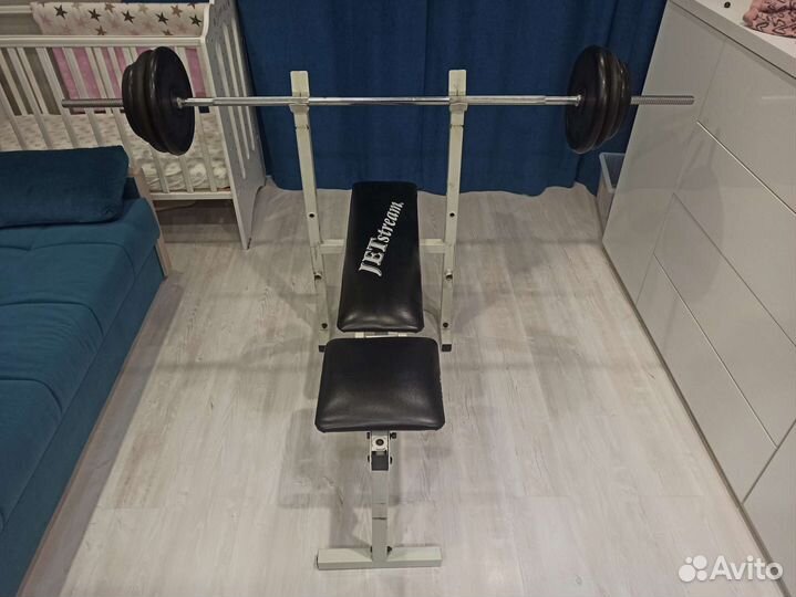 Скамья для жима лежа со штангой