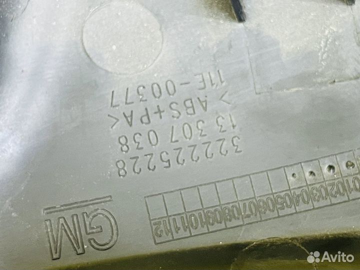 Накладка салонного зеркала левая Без Д/Д Astra J