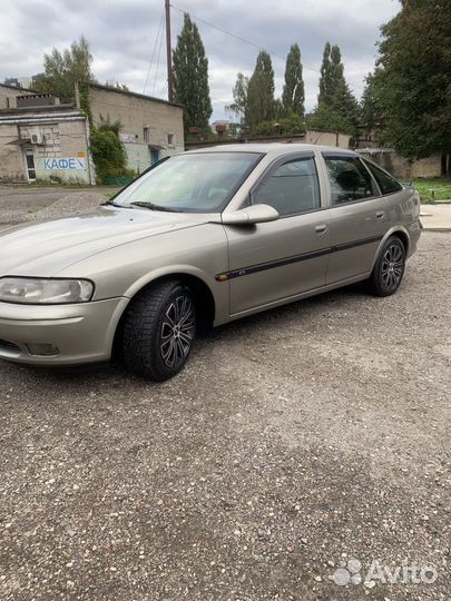 Opel Vectra 1.6 AT, 1997, 305 000 км