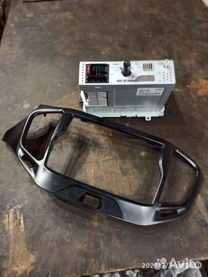 Оригинальная магнитола LADA Vesta