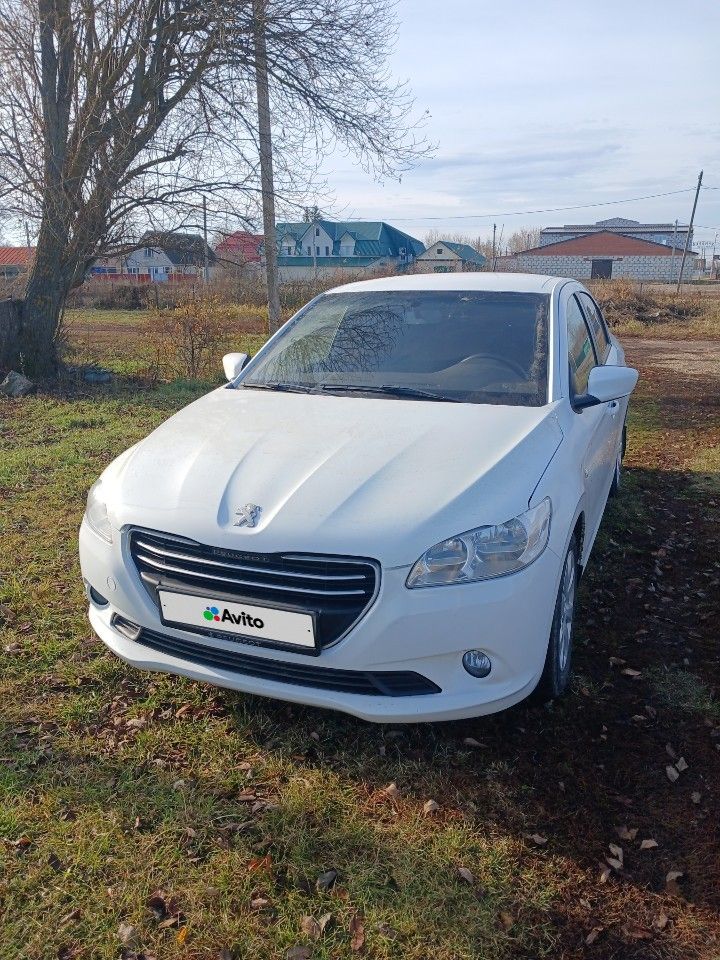 Peugeot 301: фото из отзыва