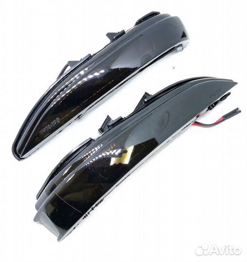 Бегающие указатели поворота в зеркала LADA Vesta