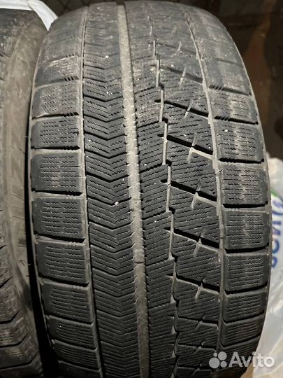 Bridgestone Blizzak VRX 225/45 R17 и 245/40 R17 91S