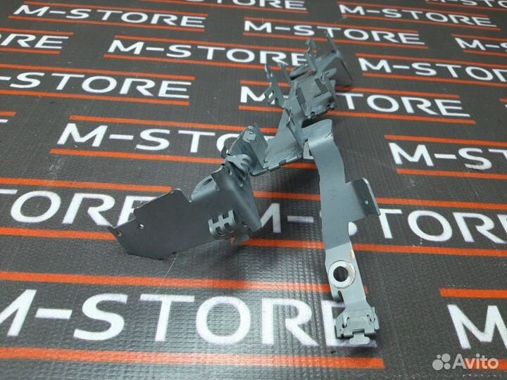 Кронштейн датчика кислорода Mercedes-Benz S-Class