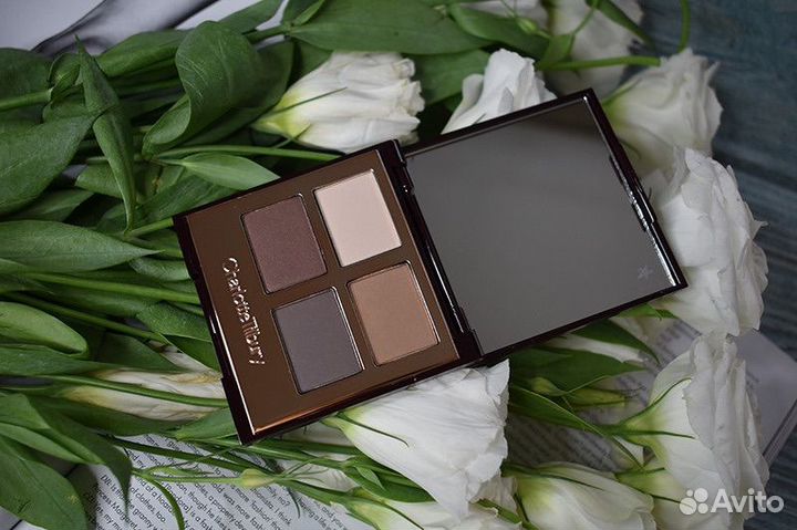 Палетка Charlotte Tilbury Luxury The Sophisticate