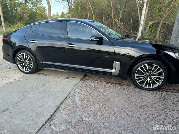 Kia Stinger 2.0 AT, 2019, 128 000 км