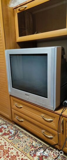 Телевизор кинескопный б/у