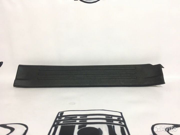 Накладка порога внутренняя задняя правая Ssangyong