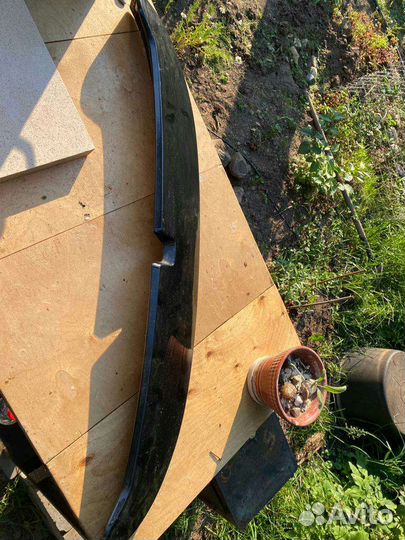 Спойлер для nissan tiida с 11