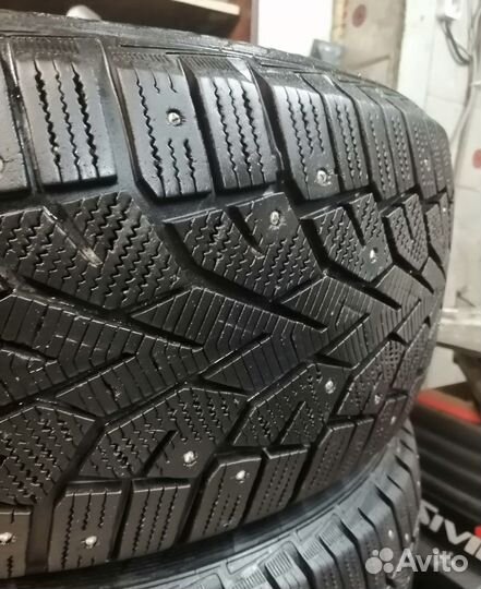 Gislaved NordFrost 100 235/55 R17