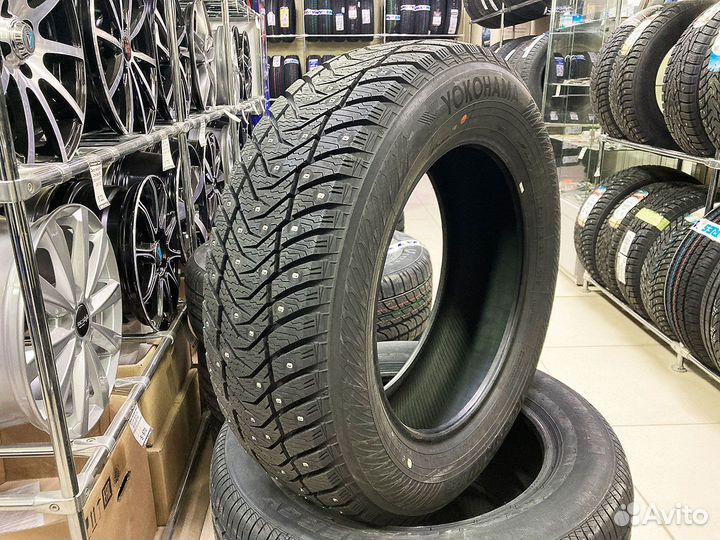 Yokohama Ice Guard IG65 215/55 R16