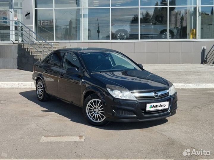 Opel Astra 1.8 МТ, 2011, 196 005 км