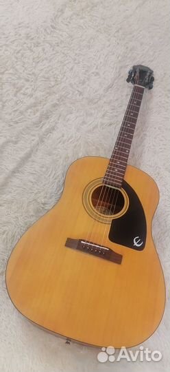 Акустическая гитара Epiphone